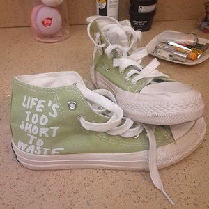 Xing wei sport chuck impersonators